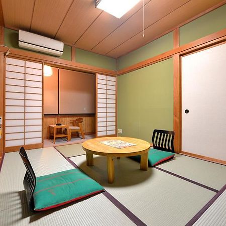 Kusatsu Onsen Ryokufutei Ryokan Buitenkant foto